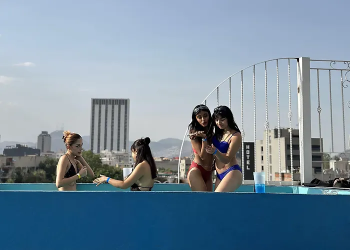 Hotel Mala Vecindad Garibaldi 4*